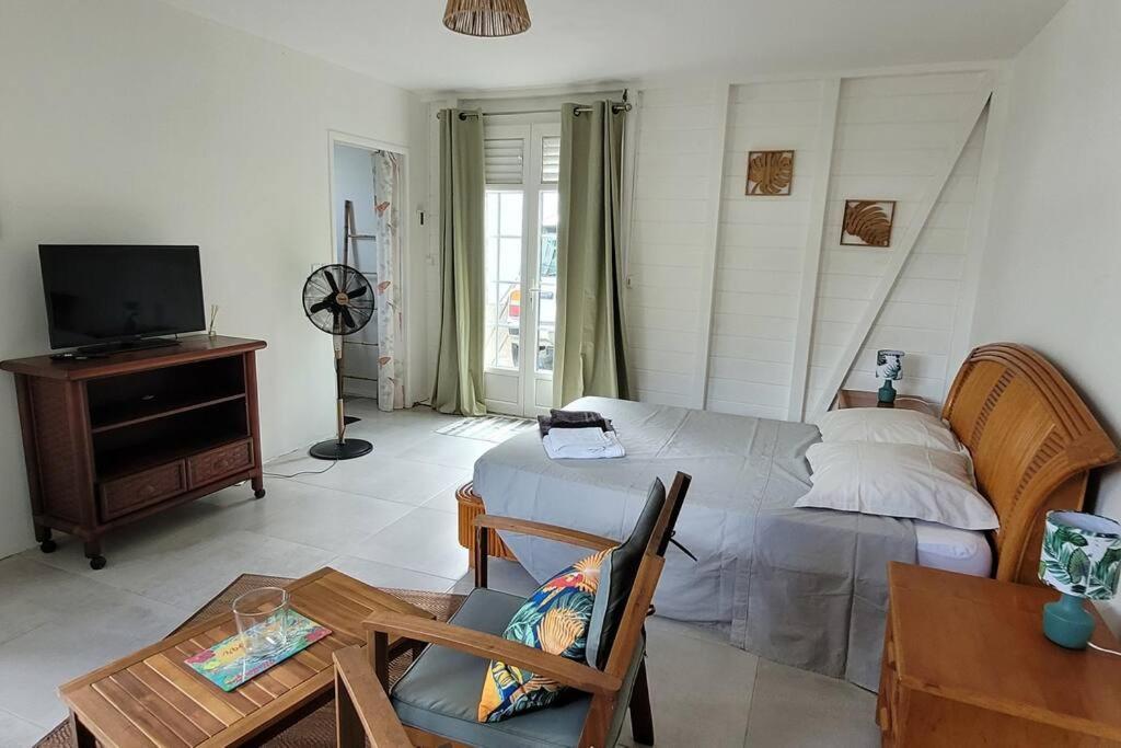 Ti-Hibiscus Bungalow T1 Clim-Wifi 30M2 2 Pers Grande Savane Esterno foto